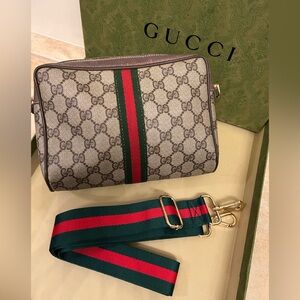 Authentic Gucci Crossbody bag